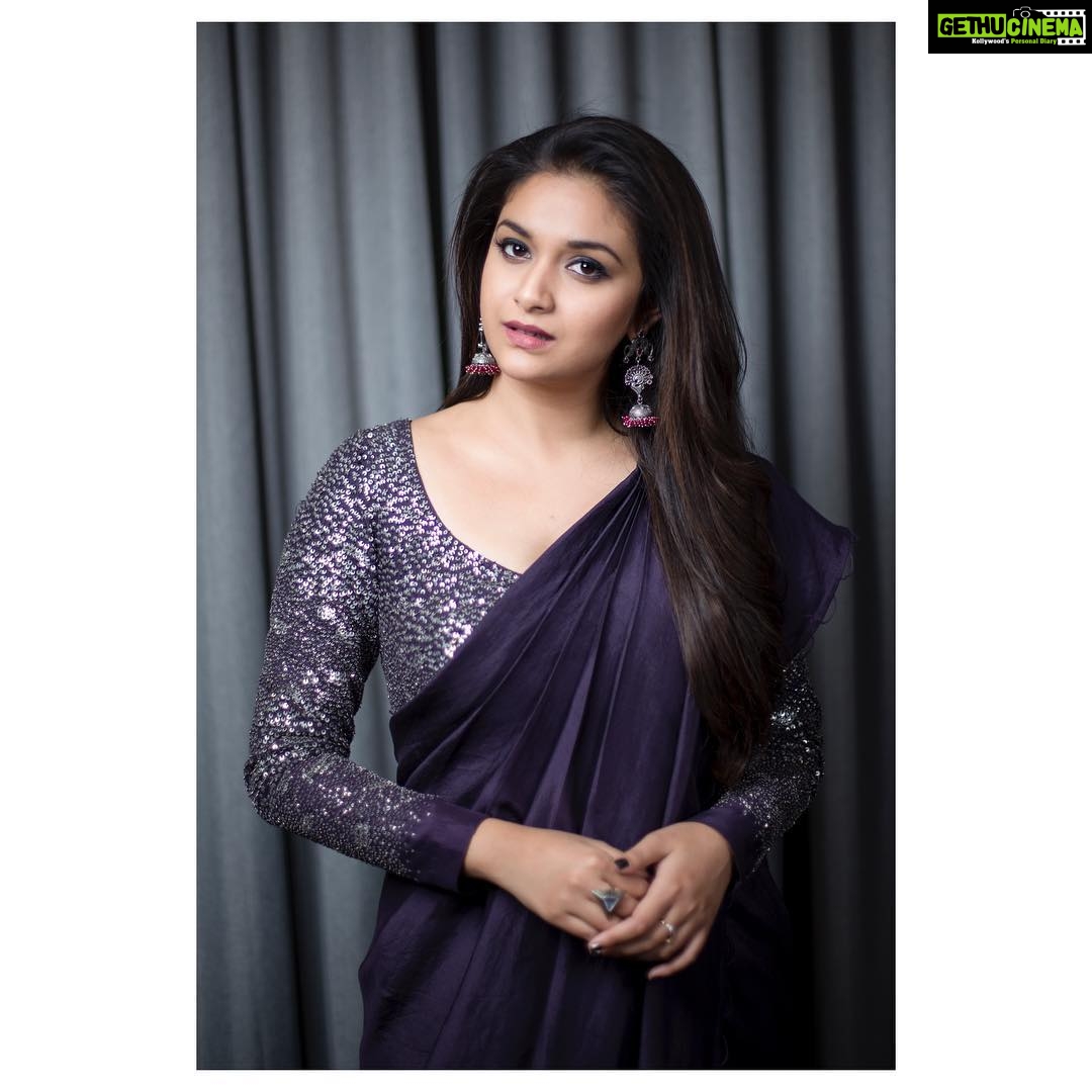 Keerthy Suresh Instagram - Saree from @ampmfashions for the #magudam awards @news18tamilnadu Jewellery- @pradejewels M&H - @moovendhar_makeup @hairbyrajabali Assts - @vijayalaxhmi5 #venkat #rajesh Photography- @kiransaphotography Styling- @shravyavarma #styledbyshravyavarma #bestactress #nadigaiyarthilagam 😊