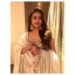 Keerthy Suresh Instagram – Got to sport this stunning handloom lehenga from @samantchauhan for @thedeccanstory and those beautiful jewellery from @amrapalijewels 
Styled by @shravyavarma 
#styledbyshravyavarma
H&M – @moovendhar_makeup @hairbyrajabali 
Asst – @vijayalaxhmi5 #venkatesh #siva 
#pandemkodi2