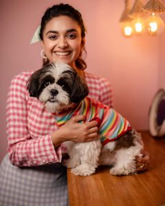 Keerthy Suresh Instagram - You’re the candy of my eye, the smile to my day, the beat to my heart & the best to my friend ❤️ 

A dog is much more than just a pet, he’s your family, he’s the reason you smile to when you come back home! 🤗

No matter the stress, the worry, the tension or the emotions running in you on any given day, all it takes to turn your frown upside down is a little wagging tail and a sparkling eye greeting you! 🐶🐾

#InternationalDogDay #NykeDiaries #KAndNyke