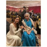 Keerthy Suresh Instagram - Surekha Sikri ji and I met briefly in 2019 and I am blessed to not just have met her but also shared the stage with her. Her aura and humble nature is unforgettable although I had met her only for a short while. Her renowned legacy on television and films will always be an inspiration for all of us. My prayers for her departed soul to rest in peace and heartfelt condolences to her family 🙏🏻 #RIPSurekhaSikri