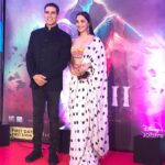 Kiara Advani Instagram - Walking the red carpet for the premiere of Laxmii with a lot of gratitude, joy and butterflies in my stomach❤️ Our movie will be all yours tomorrow.. I can’t wait for you to sit with your family and friends at the comfort of your homes while watching #LAXMII ! 🤩 see you at the movies 😘 9th November on @disneyplushotstarvip @akshaykumar