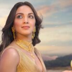 Kiara Advani Instagram - Now is the time to bring home prosperity! Celebrate this dhanteras with @sencogoldanddiamonds. Excited to be associated with one of India’s largest jewellery brands. #sencogoldanddiamonds #goldearrings #celebratewithsenco #dhanteras2021 #diamondjewelry #goldjewellery #diamondearrings #goldnecklace #ad