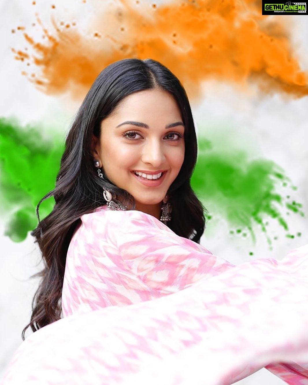 Kiara Advani Instagram - Letโs spread the colour of love and togetherness.๐งก๐ค๐๐ Happy Republic Day everyone! ๐ฎ๐ณ