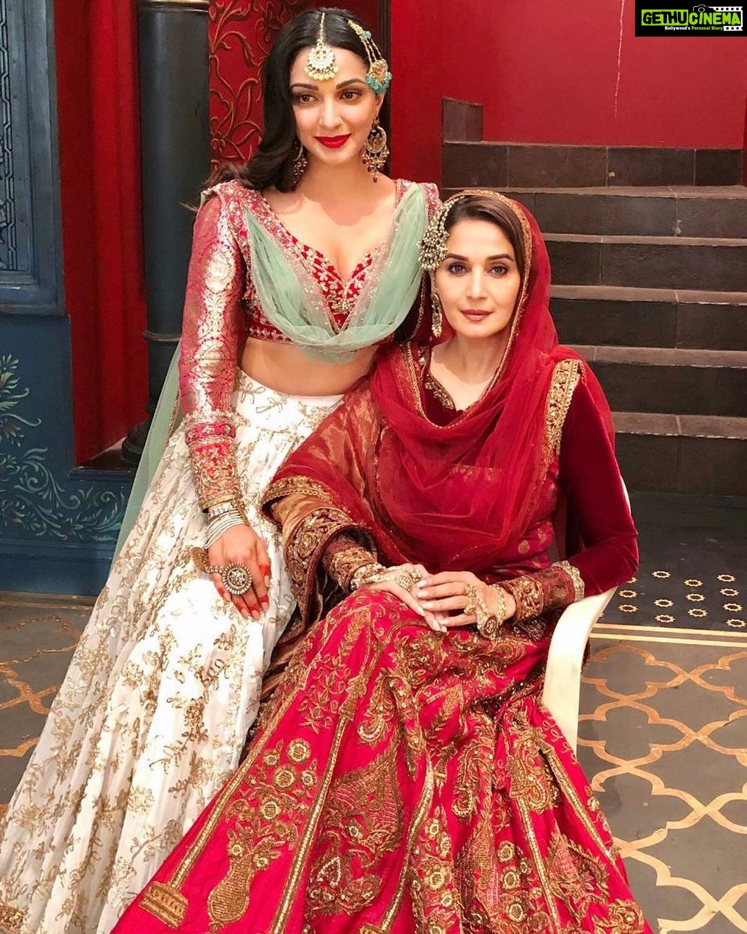 Kiara Advani Instagram - Happy Happy Birthday to my first most favourite actress ever, @madhuridixitnene ma’am! It’s been such an honour to have worked with you and met you, forever inspired by your grace and humility. May this year be your bestest. God bless you! Lots of love always ❤️