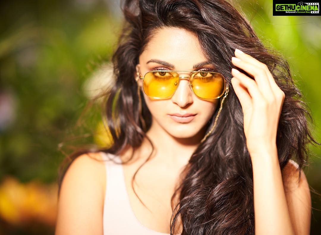 Kiara Advani Instagram - Lookin’ at you baby 😎