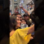 Kiara Advani Instagram - To all you lovely people of Nashik, you were my #pocketfullofsunshine Thankyou for the warmest welcome ever as it was my first time in your city! This ones for you guys for all the love you’ve showered on me today 💕 BTS credit- @hot.hair.balloon