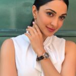 Kiara Advani Instagram - In love with my Swiss made @tissot_official Chemin des Tourelles watch. It’s hypnotic dial pattern known as the clous de Paris with beautiful Roman indices embraces my style with elan and it’s  Powermatic 80 movement that has up to 80 hours of power reserve makes it a quintessential accessory for me ‘around the clock’. ⌚🤩😍 Wishing you all a luxurious holiday season full of festivities.✨ 🎉 #TissotxKiaraAdvani #Tissot #Diwali2018 #TissotVKDiwali