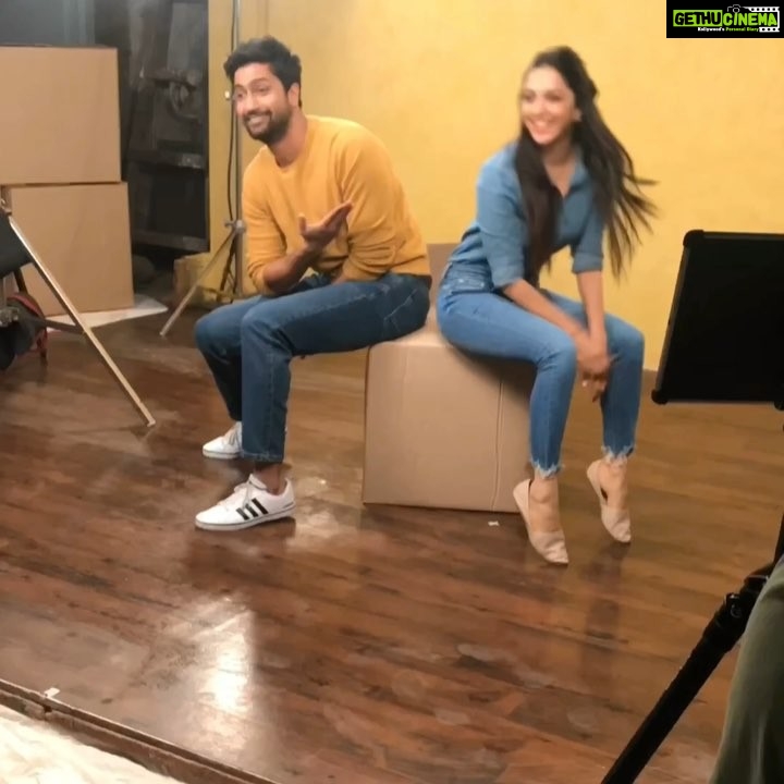 Kiara Advani Instagram - Something super special coming soon🤩 @vickykaushal09