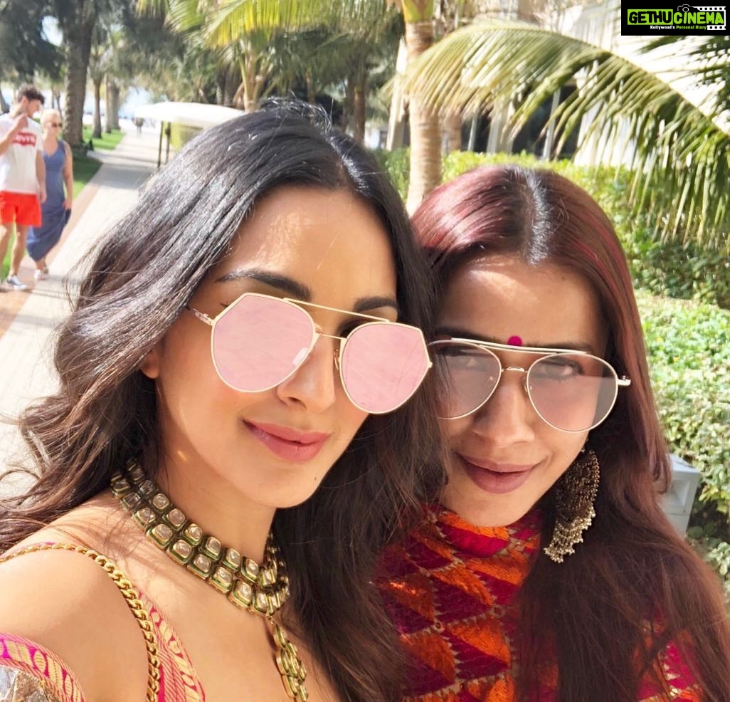 Kiara Advani Instagram - Happppppyyyyy Birthdayyyyy @ashviniyardi ❤️😘 loveeeeee you 👯♀️ 🎉