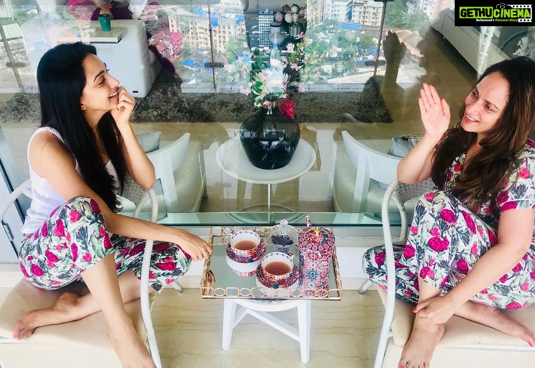Kiara Advani Instagram - Sunday twinning ✌🏻👯♀️