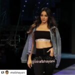 Kiara Advani Instagram - Celebrating 10 years of @onlyindia Walked the ramp for their Autumn Winter’18 collection! Thank you for the amazing night you guys! 🎉#ONLYTURNS10 #ONLYINDIA #AW’18FASHIONSHOW #SHOWSTOPPER @toastevents_in