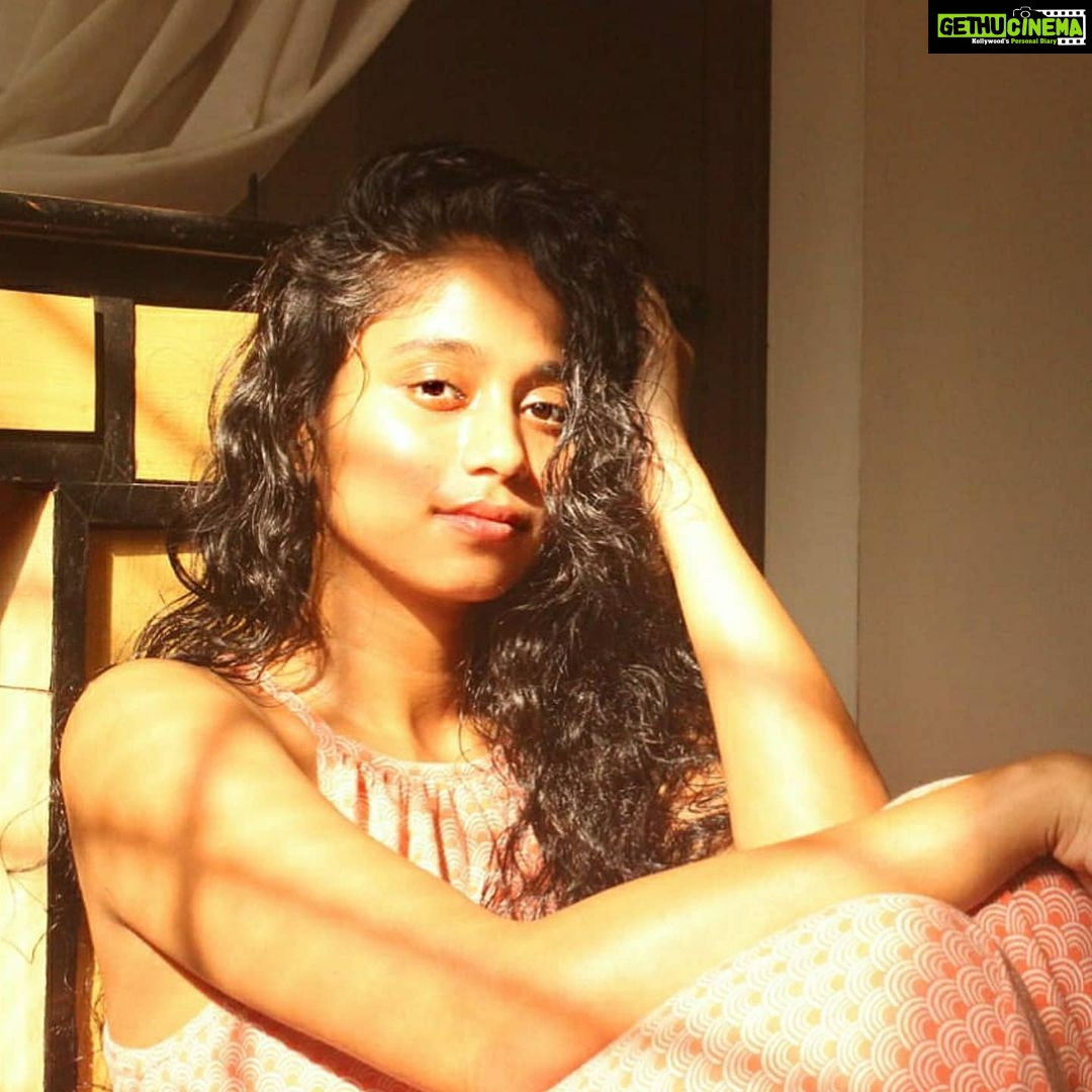 Krisha Kurup Instagram - #goodmorning #sunshine #shine #light