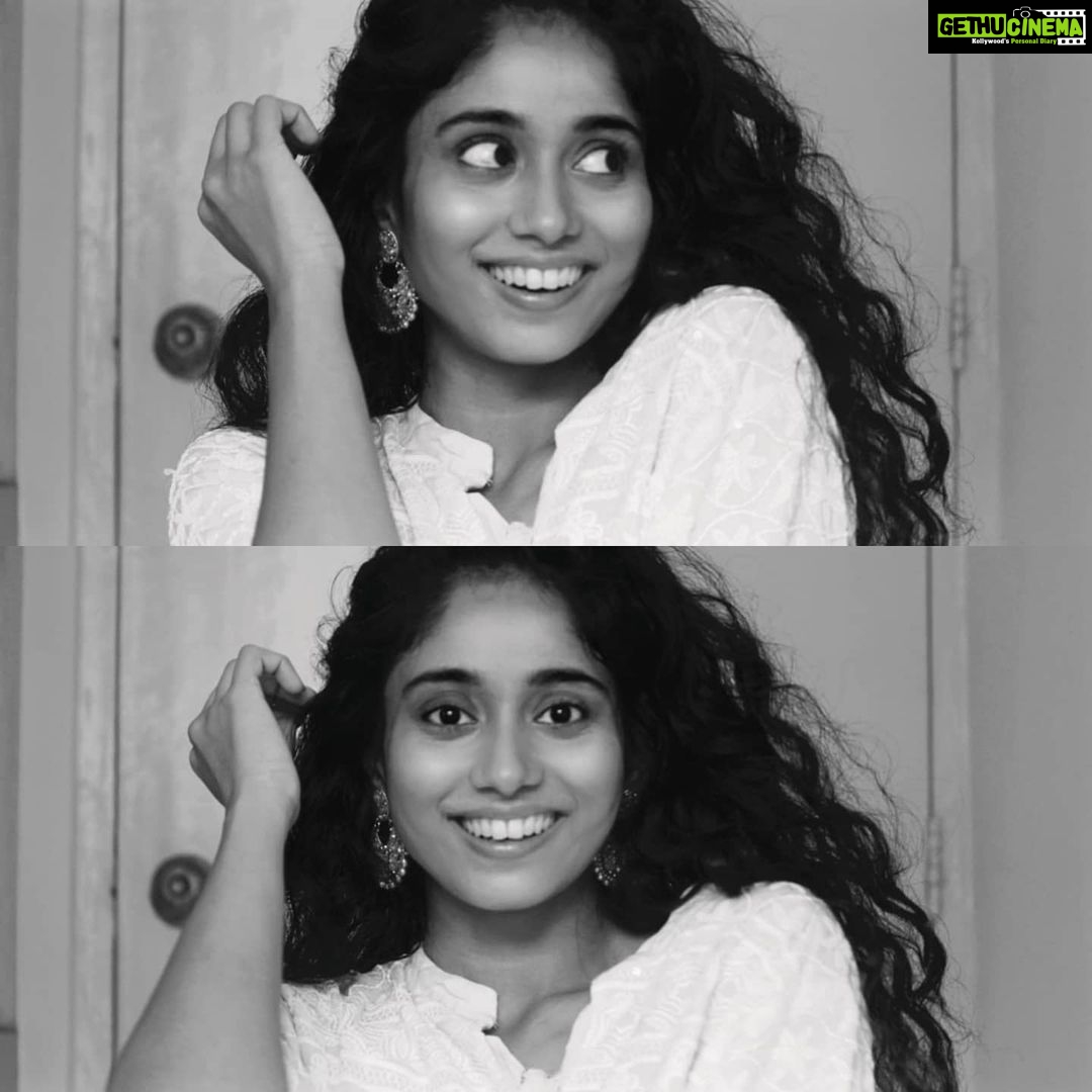 Krisha Kurup Instagram - #pyaar #kaadhal #premam #love #ishq