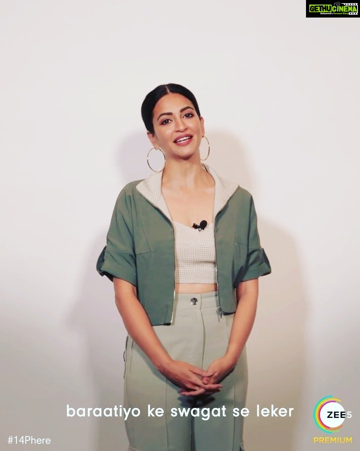 Kriti Kharbanda Instagram - Batao batao, saare kisse batao! Share now for an amazing and fun e-meet with us. #14Phere, streaming now only on #ZEE5. #2xDrama2xDhamaal