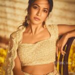 Kriti Kharbanda Instagram - Magazine: @weddingvows.in WV CEO: @itsme_daksh Produced by: @maximus_collabs_ Stylist: @shnoy09 Photographer: @sheldon.santos Make-up: @hinaldattani Hair: @the.mad.hair.scientist Outfit: @nitikagujralofficial Jewellery: @mayasanghavijewels Art: @iammanisha11 @shnoy09 Location: @maximusstudiomumbai Decor: @oyster_studio Managed by: @rounddclockentertainment Team WV: @nadiiaamalik
