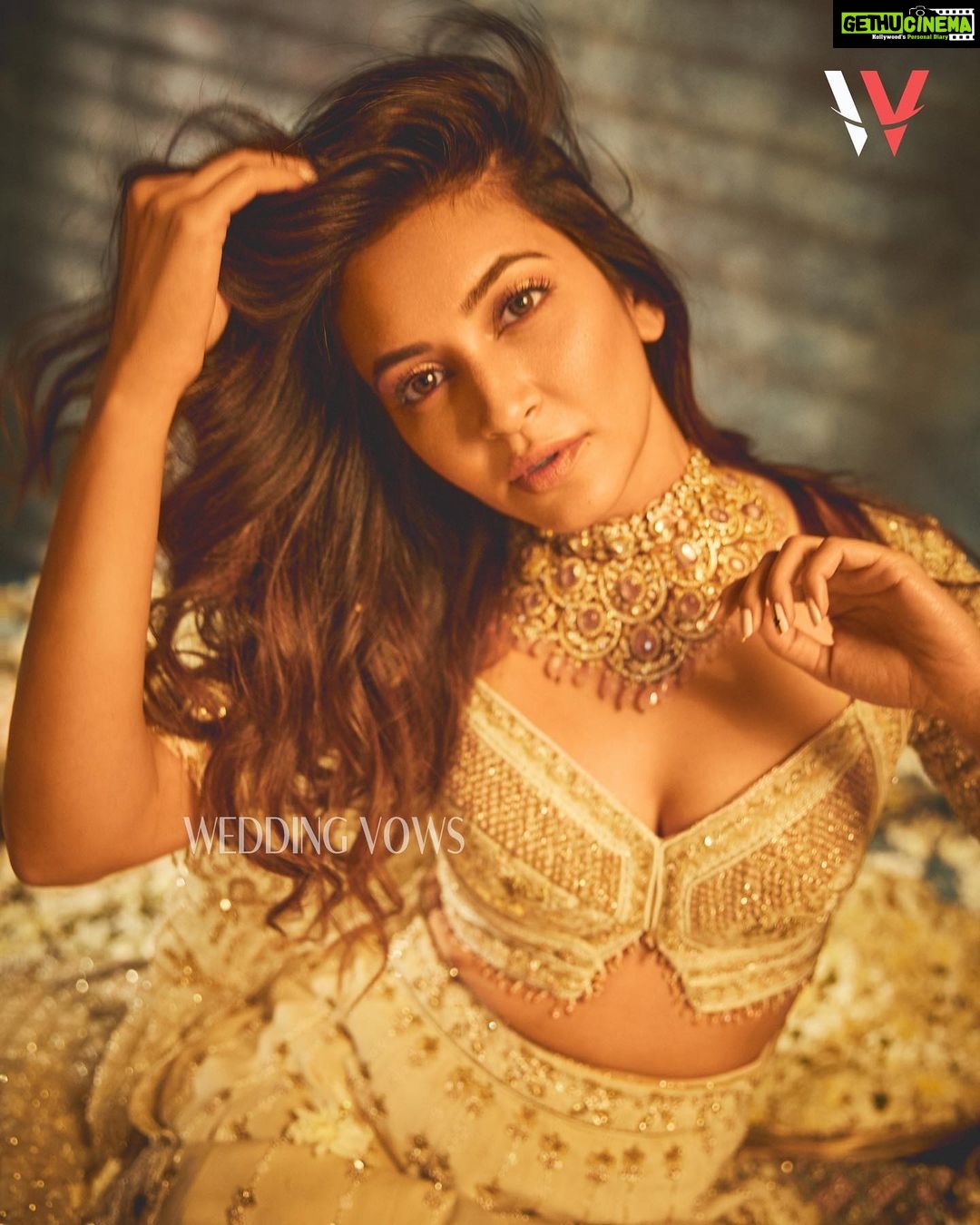 Kriti Kharbanda Instagram - Magazine: @weddingvows.in WV CEO: @itsme_daksh Produced by: @maximus_collabs_ Stylist: @shnoy09 Photographer: @sheldon.santos Make-up: @hinaldattani Hair: @the.mad.hair.scientist Outfit: @annus_creation Jewellery: @mayasanghavijewels Art: @iammanisha11 @shnoy09 Location: @maximusstudiomumbai Decor: @oyster_studio Managed by: @rounddclockentertainment Team WV: @nadiiaamalik