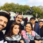 Kriti Kharbanda Instagram – #3yearsofguestinlondon ❤️❤️ @panorama_studios @kumarmangatpathak @abhishekpathakk #ashwinidhir 
@sudhir_cinematographer #pareshrawal #tanveazmi @kartikaaryan ❤️❤️❤️