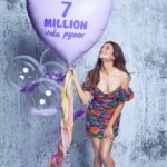 Kriti Kharbanda Instagram – #7million Wala pyaar! Thank u my insta fam! 💟 
.
.
.
Love you to the moon and back 💟 
.
.
.
#reelitfeelit #reelkarofeelkaro