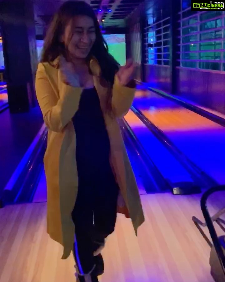 Kriti Kharbanda Instagram - Heema’s a pro! Watch n love 😍 happiest happy my heemi! The love I feel for u goes beyond words and I’ve proved that by posting this video (u know I have a zillion videos that are far more embarrassing) I mean come on! U know what I’m talking about! ❤️ . . . Thank u for being the amazing person u are! And thank u for being my rock, my sister and my friend! What would I have done without u! ❤️