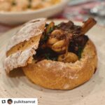 Kriti Kharbanda Instagram - ❤️❤️ #Repost @pulkitsamrat with @make_repost ・・・ Red Wine Mutton Stew in Irish Bread Bowl. 😋😇 💕🤩 Chef @kriti.kharbanda . Baker: Yours truly! #EkDoosreKoNaPakayein #KhaanaPakayein #ThingsToDoInQuarantine
