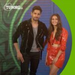 Kriti Kharbanda Instagram - It’s gonna be awesome! The Tuborg Open track ft. @sidmalhotra , @bennydayalofficial and ME is here. Get your hands around a few Tuborgs and tap along! Check out the track here @sonymusicindia @tuborgzerosoda #tuborgzerosoda #opentomore #tuborgopen Link in bio! 👆🏻❤️