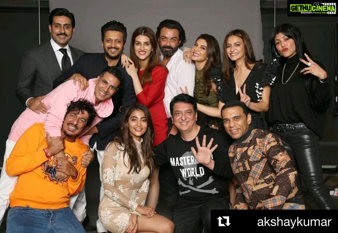 Kriti Kharbanda Instagram - #Repost @akshaykumar with @get_repost ・・・ Last night was a #HouseFull of fun with friends from Housefull 1, 2, 3 and 4🕺Gearing up for 5? I don’t know 😜😂 @bachchan @riteishd @kritisanon @iambobbydeol @jacquelinef143 @kriti.kharbanda @wardakhannadiadwala @chunkypanday @hegdepooja @farhadsamji #SajidNadiadwala