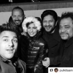 Kriti Kharbanda Instagram - #Repost @pulkitsamrat with @get_repost ・・・ #Pagalpanti BTS Fun times, Mad gang! @aneesbazmee @arshad_warsi @kriti.kharbanda @deenudeenu 🥳🤩🤪🤣 #pagalpanti😂 out on 22nd Nov!