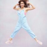 Kriti Kharbanda Instagram - #housefull4 got me like 😎 Dungarees @zara Bandeau @hm Sneakers @filaindia @elsolstrategicconsultants Styled by @sukritigrover Make up @heemadattani Hair @hairstories_byseema 📸 @kunalgupta91