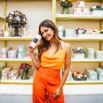 Kriti Kharbanda Instagram - I loved every minute I spent in The Maeva Store @themaevastore. The collection of floral arrangements and accessories are every home decorators dream and a paradise for every scented candle lover. Also, I got to meet the beautiful female artisans who create these products. You must visit when you are in Bangalore. Use my couple code “KRITI15” to save 15% on online orders.