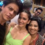 Kriti Kharbanda Instagram – In my head he said,’Kkkkkkk k k k k Kriti!’ 😍😍😍 Thank u @iamsrk sir for this picture! ❤️❤️ .
.
.
#fangirl #srk #dreamcometrue ❤️❤️