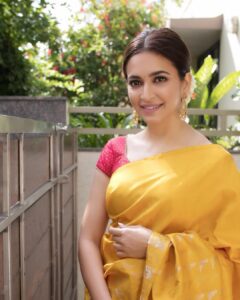 Kriti Kharbanda Instagram - Yeh nafrat Buri hai, na paalo isse, Dilon main khalish hai,nikalo isse, Na iska, na uska, na Tera, na mera, Yeh watan hai hum sabka. Savaaro isse 🙏 #happyrepublicday