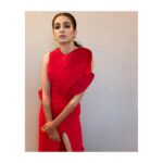 Kriti Kharbanda Instagram - Wearing @begborrowstealstudio for the launch of @centralandme in Delhi :) HMU by my cutie @hinaldattani 😘😘 Styled by the amaze @ayesha_dasgupta ❤️❤️