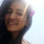 Kriti Kharbanda Instagram - I find my happiness where the sun shines 🙃