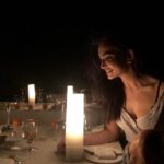 Kriti Kharbanda Instagram – This little light of mine, I’m gonna let it shine! 💕 .
.
Picture courtesy @farahkhankunder 😘😘 .
.
.
#jaisalmerdiaries #desertsafari #underthestars #housefull4