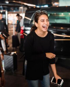 Kriti Kharbanda Instagram - Mood right now!! 😇😇😇 . . . . #happyme #onegirlmanymoods #happinesscourtesy #sakshinahibakshegi