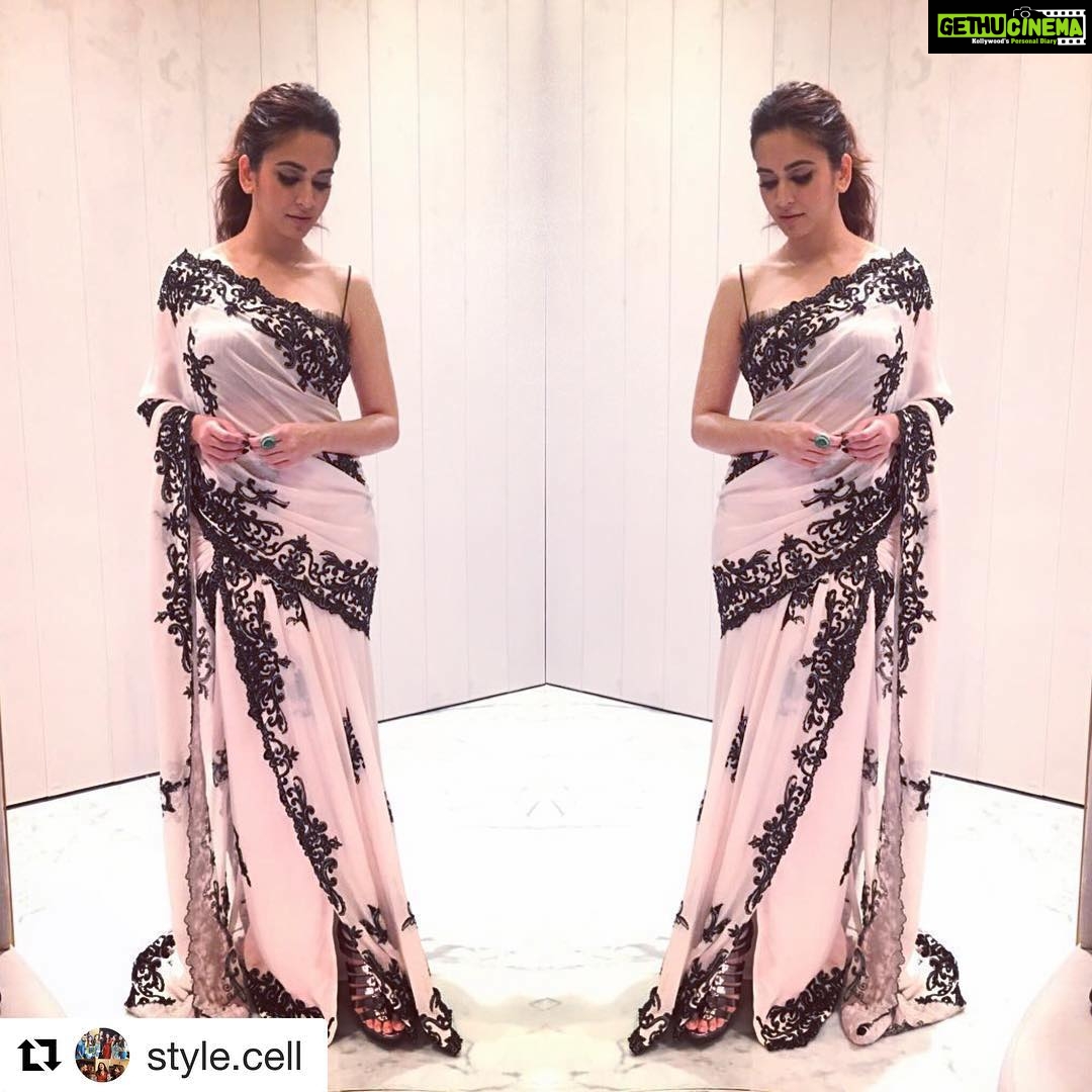 Kriti Kharbanda Instagram - #Repost @style.cell with @get_repost ・・・ Glamming it up in Singapore @kriti.kharbanda in @shehlaakhan sari @metroshoesindia heels @curiocottagejewelry ring Styled by @thetyagiakshay Assisted by @mayuri_1192 @rajasidatar #kritikharbanda #stylefile #prettyinpink #glam #desi #akshaytyagiforstylecell