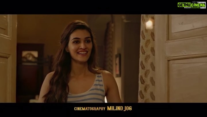 Kriti Sanon Instagram - Kya chhup paayega Guddu aur Rashmi ka raaz #PyaariPadosan se? Watch the dialogue promo to find out. @kartikaaryan #DineshVijan @laxman.utekar #PankajTripathi @aparshakti_khurana #VinayPathak @maddockfilms @officialjiocinema #JioStudios @tseries.official