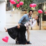 Kriti Sanon Instagram - Happy Valentines Day from Guddu-Rashmi!! ❤️❤️ @kartikaaryan @dnaafterhrs @ashudsawant