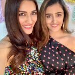 Kriti Sanon Instagram - Late posts!🙈 @nupursanon 💜💖