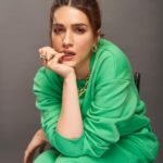 Kriti Sanon Instagram – You talkin to me? 👀 ☘️