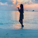 Kriti Sanon Instagram - I love the sound of the wind as it whispers ‘sweet nothings’ in my ears, The warmth of the sun that heals my soul and melts my fears, The rhythm of soft breeze, That makes my hair dance on its favourite track. And Oh, I love the touch of the waves That kiss my feet with a promise to be back! - Kriti Sanon