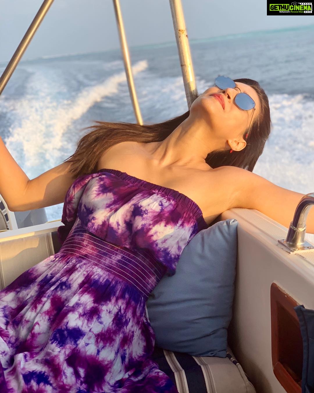 Kriti Sanon Instagram - I love the sound of the wind as it whispers ‘sweet nothings’ in my ears, The warmth of the sun that heals my soul and melts my fears, The rhythm of soft breeze, That makes my hair dance on its favourite track. And Oh, I love the touch of the waves That kiss my feet with a promise to be back! Kriti Sanon