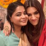 Kriti Sanon Instagram – And some Bitti-love! ♥️ Love you @ashwinyiyertiwari !! All the best for your new journey!! Lots to catch up.. so come back soon!❤️😘😘
