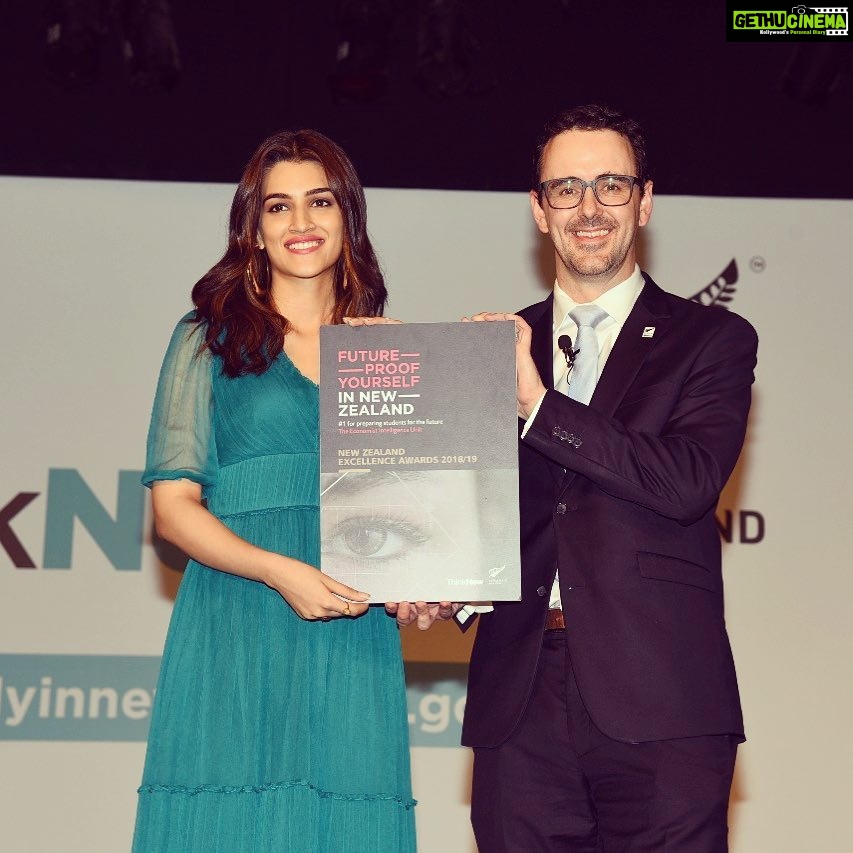 Kriti Sanon Instagram - I am excited to see the number of applications for the New Zealand Excellence Awards grow every day! And if you haven’t put in yours yet, please hurry up since the last date is 28 October which is fast approaching. For more information look at the link in my bio. #Kriti4NZ #StudyInNZ #FutureProofYourself #NZEA
