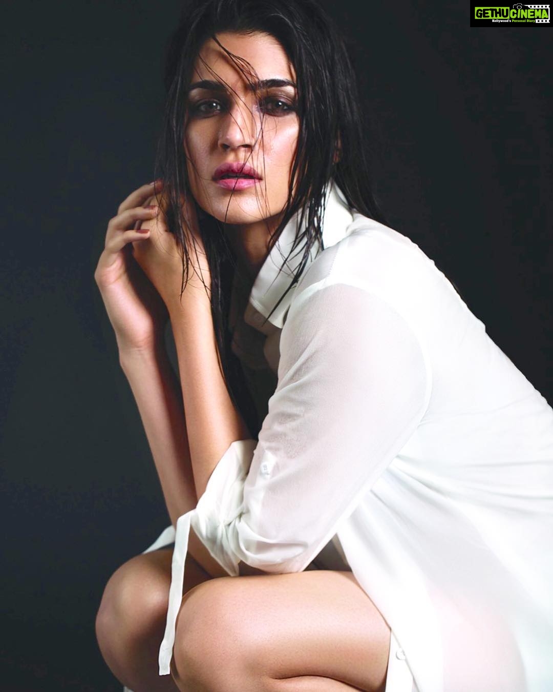 Kriti Sanon Instagram - She loves moonlight And rainstorms And so many other things that have soul!🌸 ❄️⛈🌙