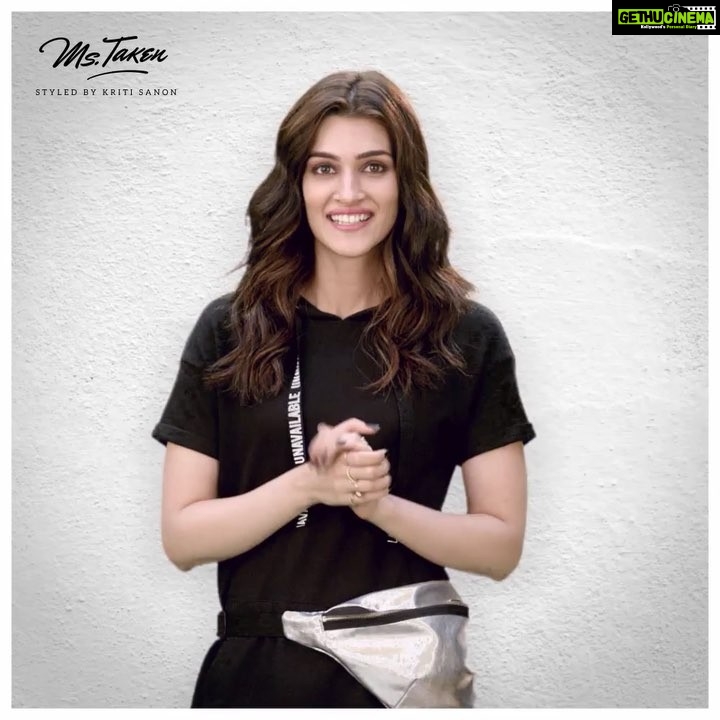 Kriti Sanon Instagram - Hey girls, Ms.Taken has its own website now.. Go check out some awesome Ms.Taken styles on www.mstaken.in 💃🏻💃🏻. #HappyShopping #AwesomeDeals #mstakenfashion @ms.takenfashion