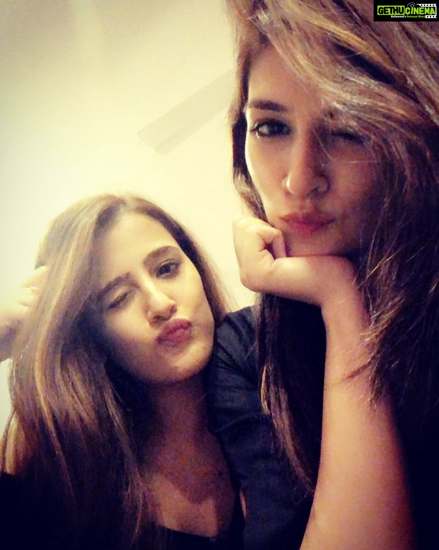 Kriti Sanon Instagram - A pout with a wink.. You just copied my Go-To Selfie Expression @nupursanon 😏😏
