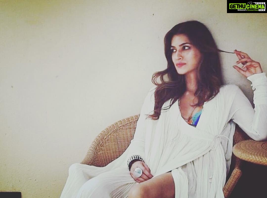 Kriti Sanon Instagram - She’s a strong cup of black coffee ☕️ in a world that’s drunk on the cheap wine of shallow love 🍷. -JM Storm (i’m a fan!!)