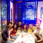 Kriti Sanon Instagram - Dinner, conversations and some catching up! 🍷🍤🍛🍨🍽💙💙 @kartikaaryan #Dinoo @sharadakarki @fukravarun @tusharjalota