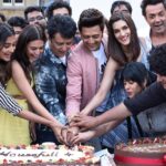 Kriti Sanon Instagram - ‪Its a wrap for the london schedule of #Housefull4 💃🏻❤️!! Super fun team! See u guys soon in india! @wardakhannadiadwala @akshaykumar @riteishd @iambobbydeol #SajidKhan @hegdepooja @kriti.kharbanda #SajidSir ‬